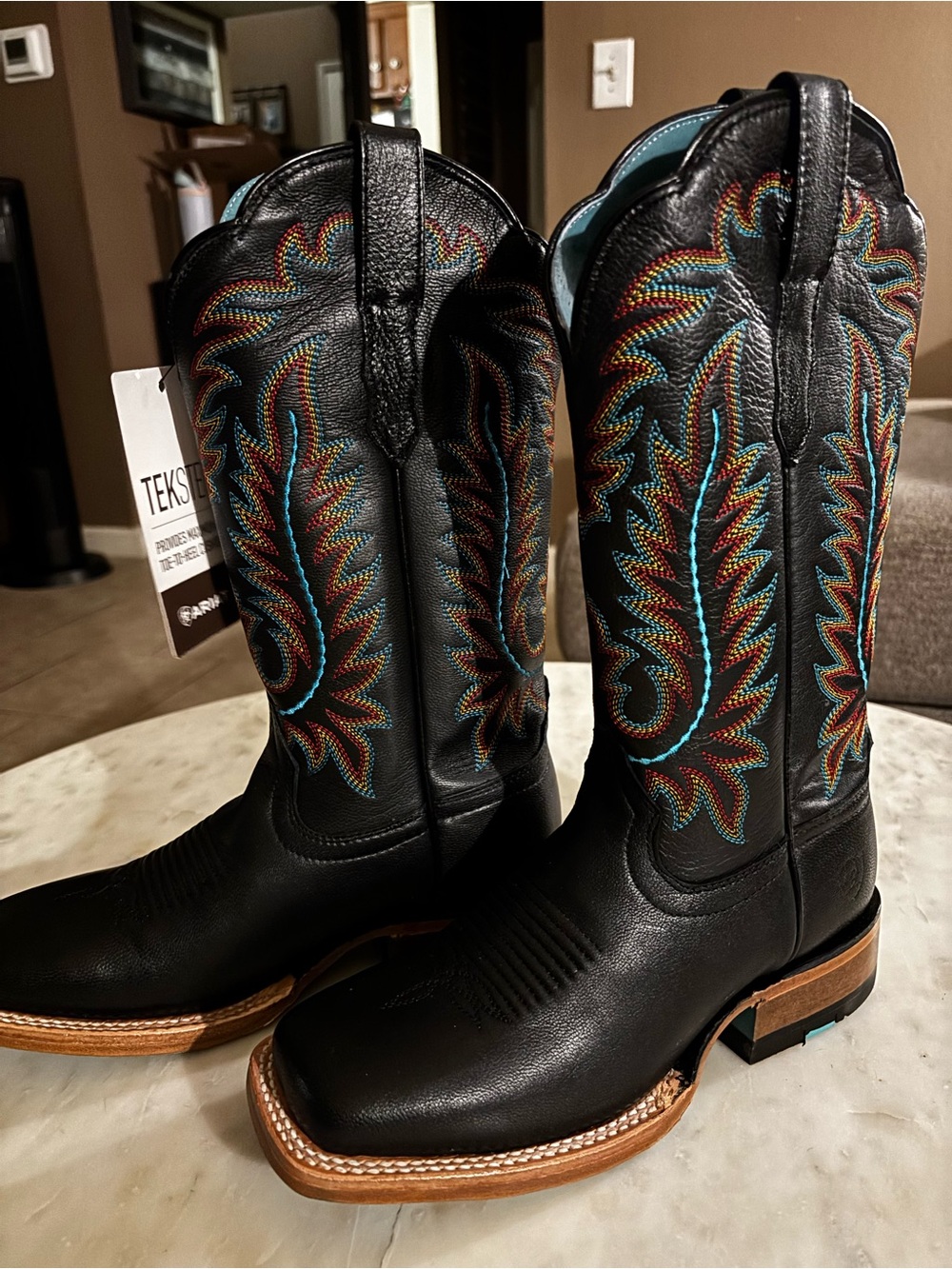 Ariat Frontier Tilly Obsidian Western Cowboy Boots Size 6 B NWT
